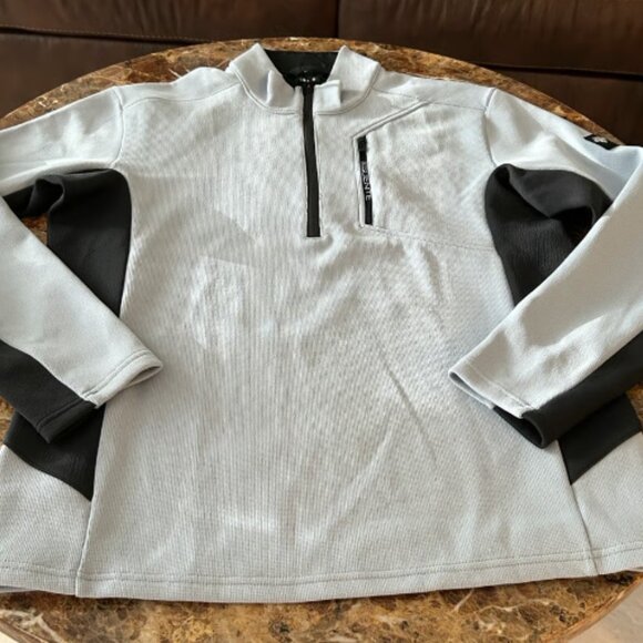 Descente Other - Descente sweater